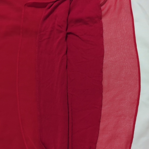 Express Chiffon Tank, Color Red Size L - Picture 7 of 15